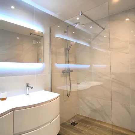 Apartment Le Riva - Standing, Parking, Piscine, Terrasse *